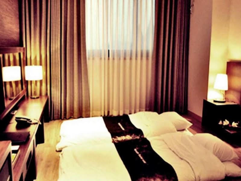 Hyunjin Tourist Hotel Donghae Exterior foto